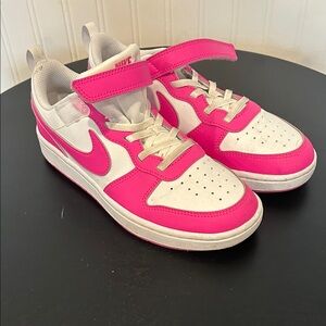 Nike Kids Dunks Sneakers in Pink and White